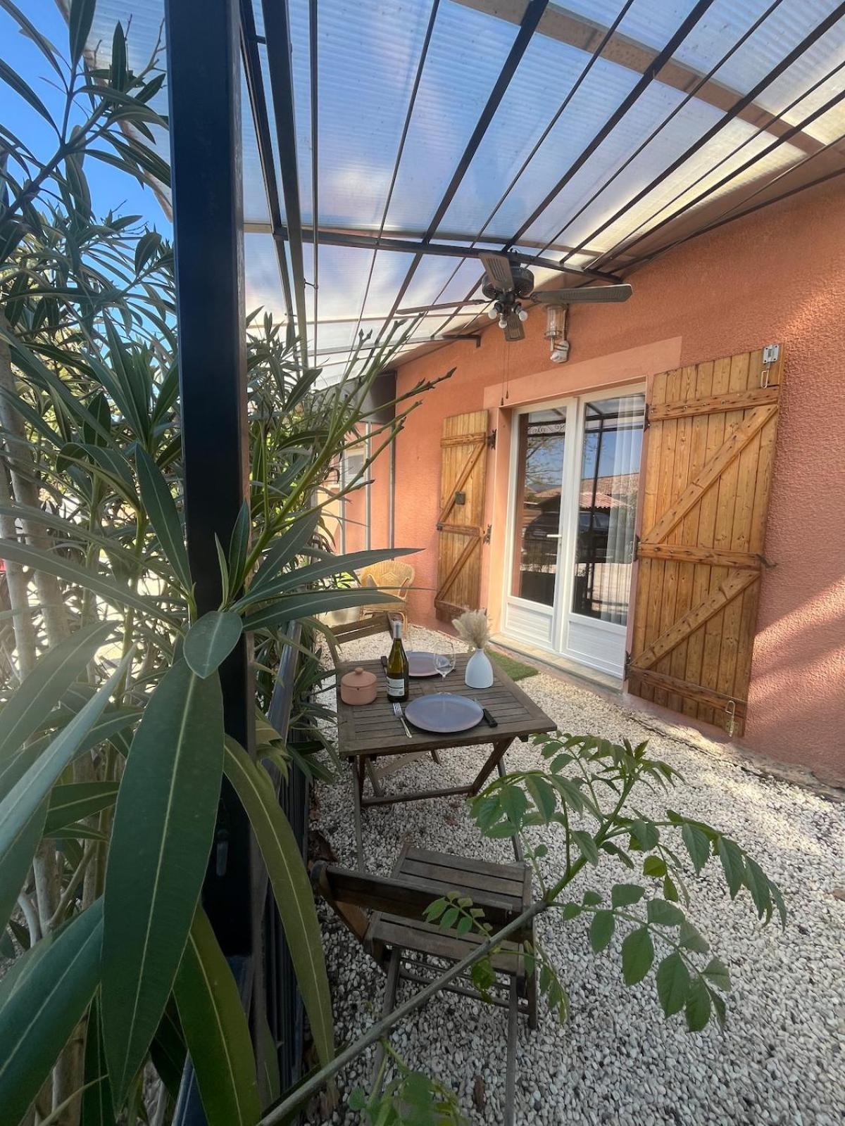 Apartment Cosy Avec Climatisation Et Terrasse Malataverne